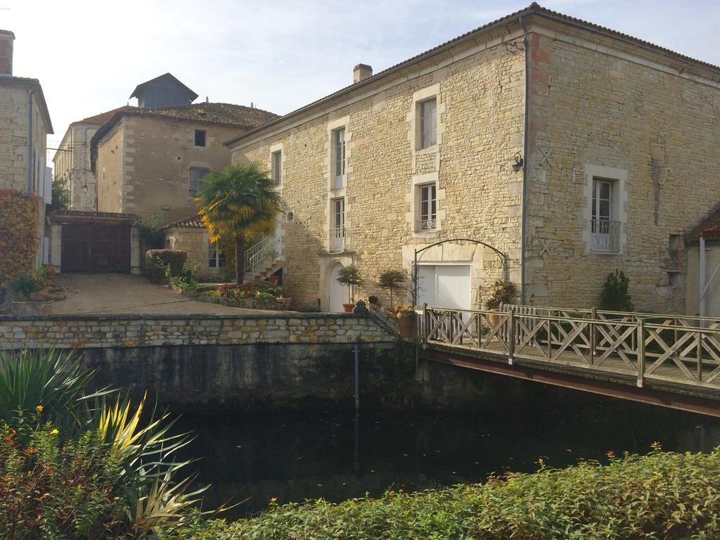 Le Moulin De Holiday home Mansle-les-Fontaines
